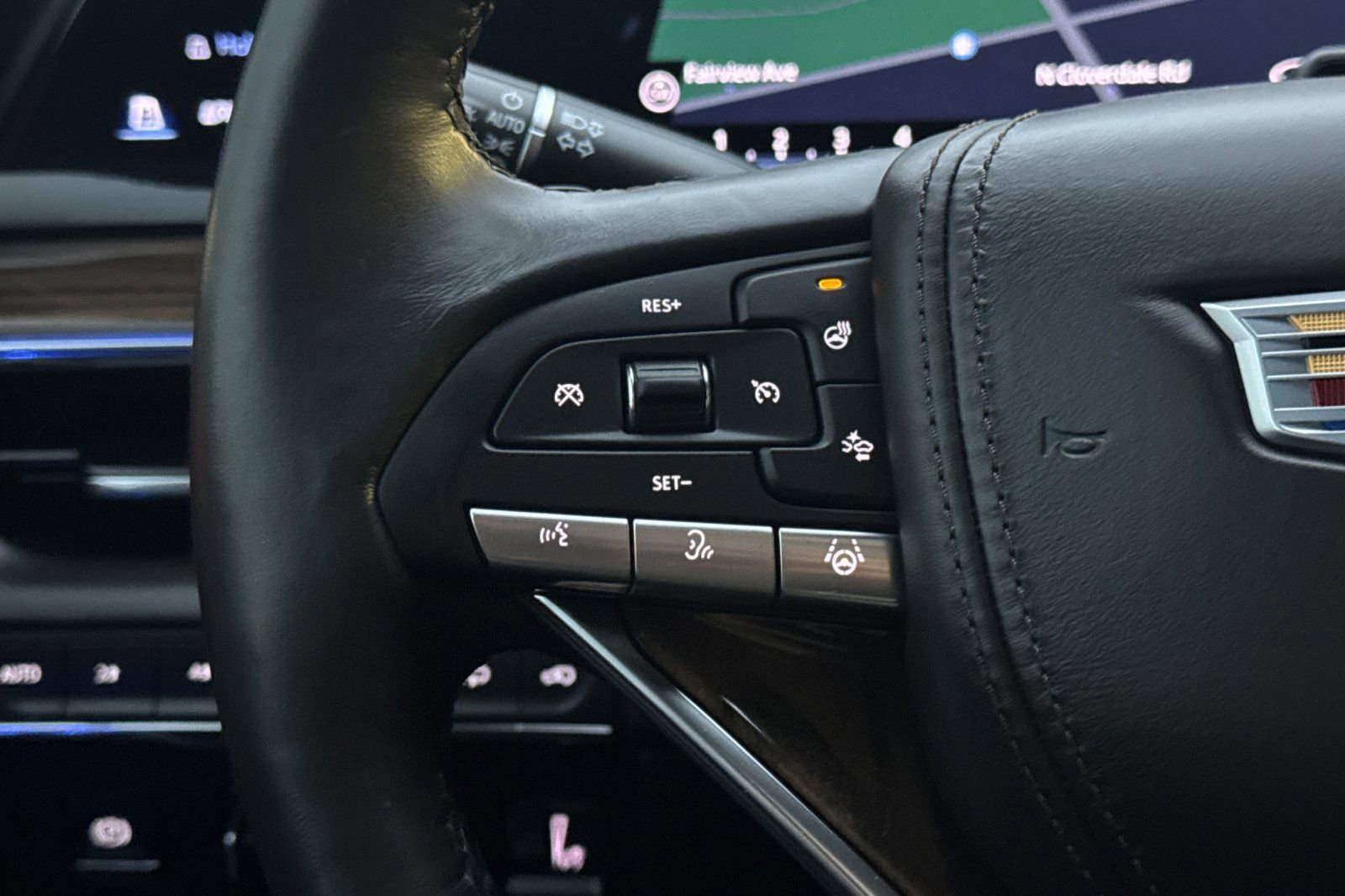 Certified 2024 Cadillac Escalade Premium Luxury Platinum w/ Heavy-Duty Trailer Package image 31