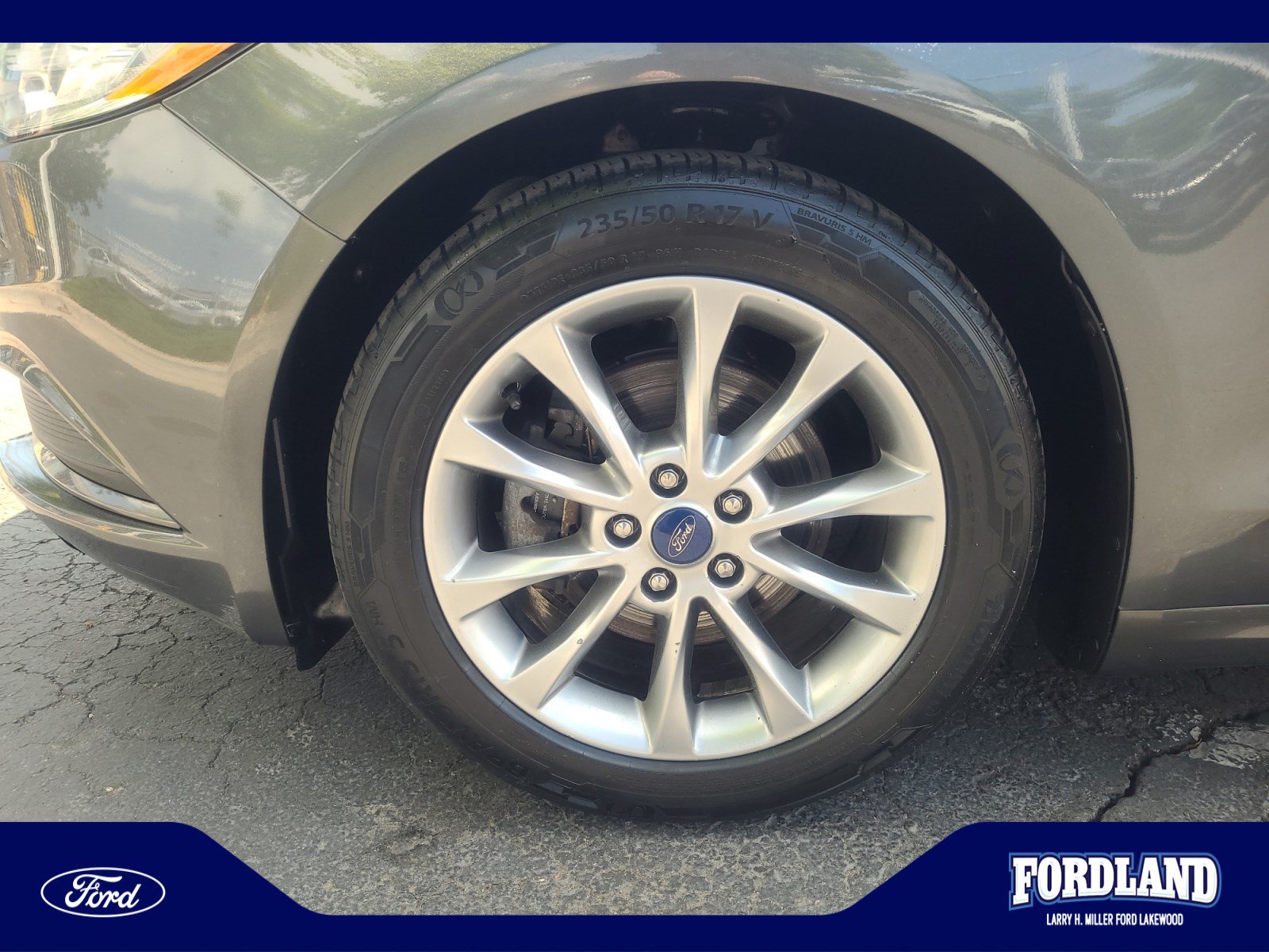 Used 2017 Ford Fusion SE w/ Fusion SE Technology Package FWD image 26