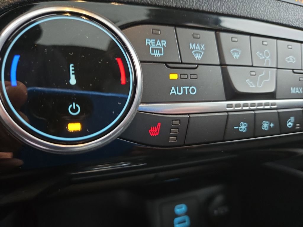 Used 2022 Ford Escape SEL w/ SEL Stealth AWD Package image 23