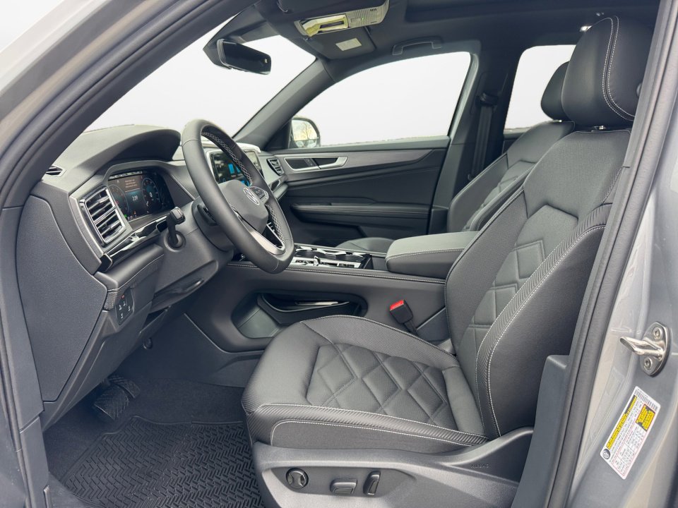 New 2025 Volkswagen Atlas Cross Sport SE image 9