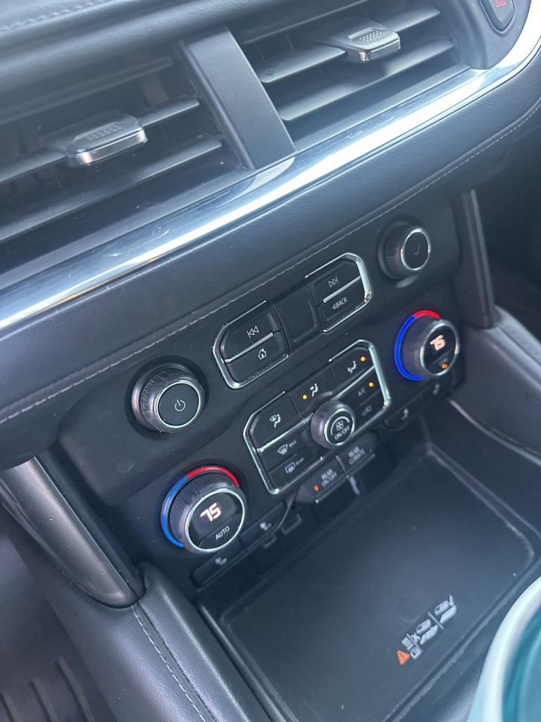 Used 2022 Chevrolet Tahoe LT w/ Luxury Package image 11