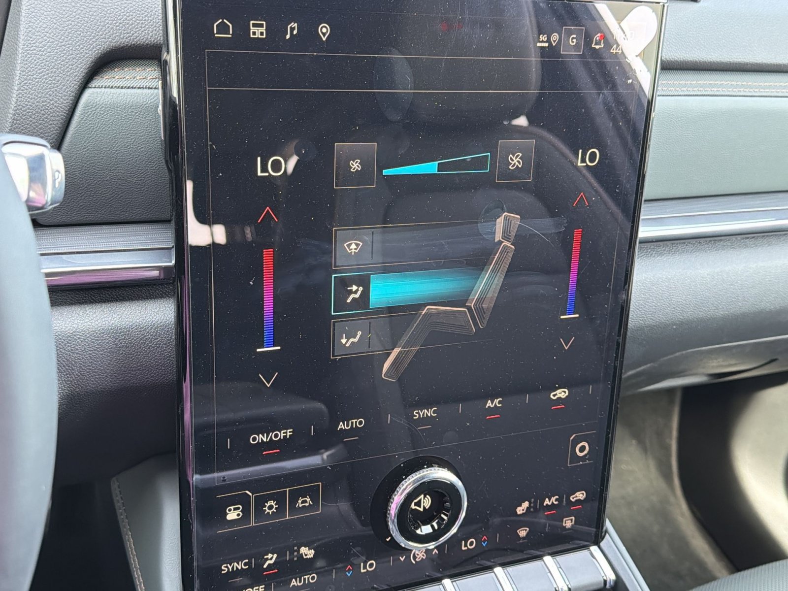 New 2026 GMC Terrain AT4 AWD/4WD image 21