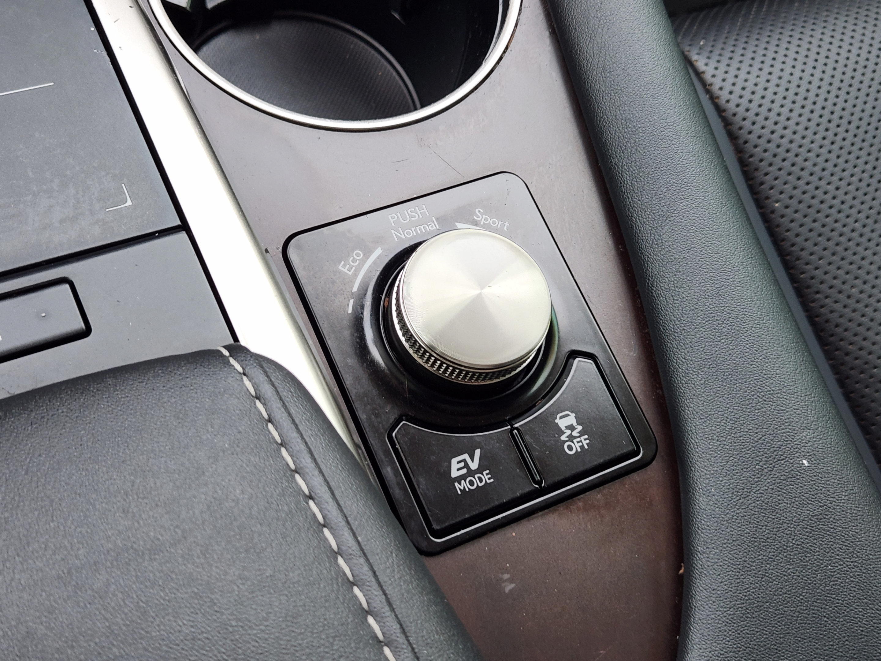 Certified 2022 Lexus RX 450h AWD w/ Premium Package image 16