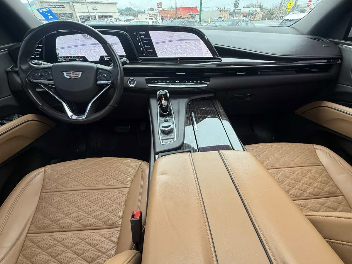 Used 2021 Cadillac Escalade Premium Luxury image 20