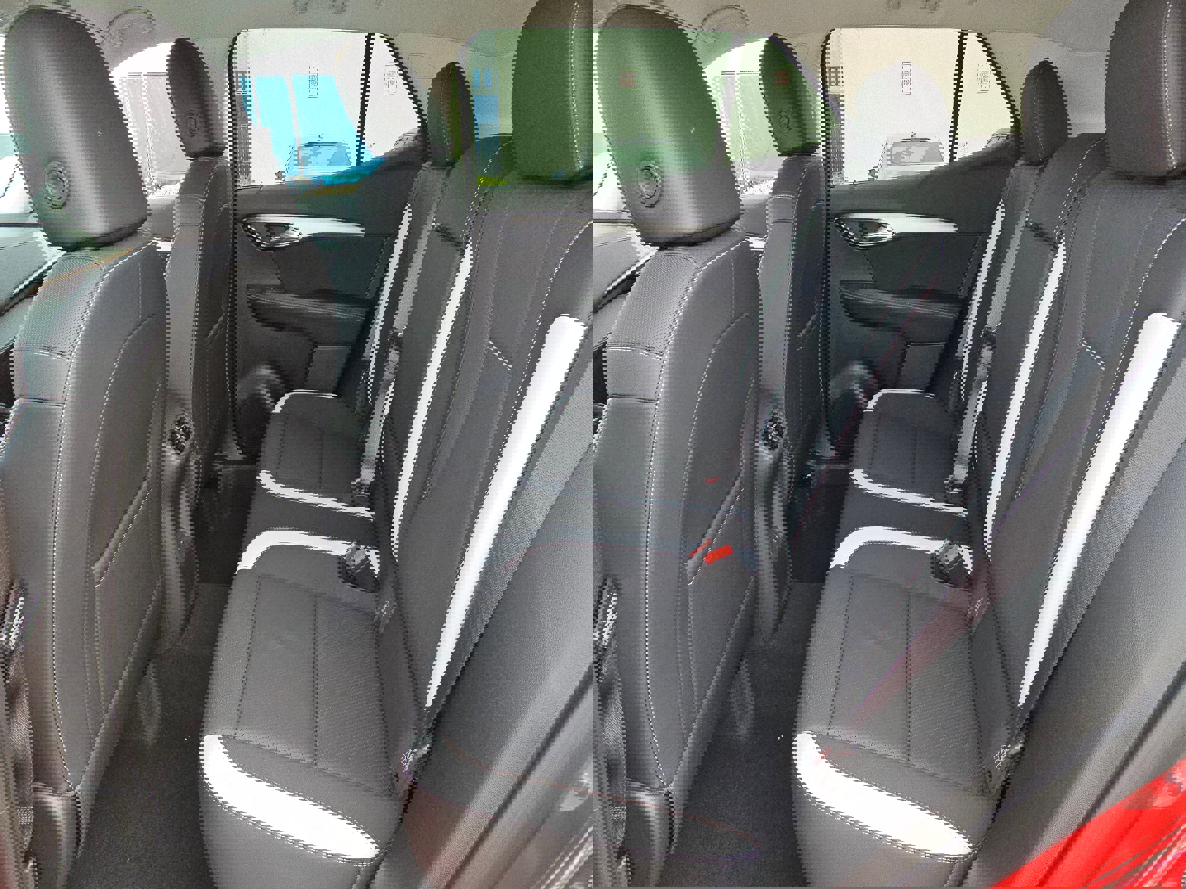 Used 2025 Buick Envision Sport Touring image 24