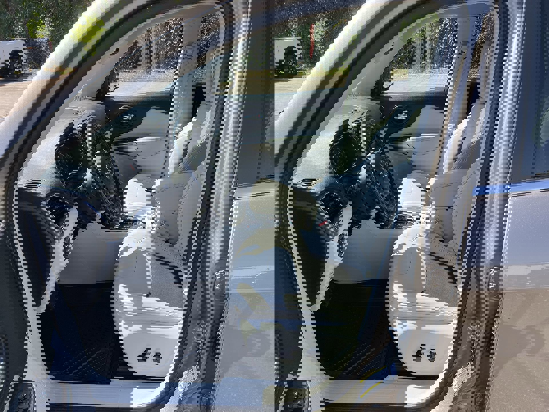 Used 2021 Jeep Cherokee Latitude Plus w/ Sun & Sound Group image 19