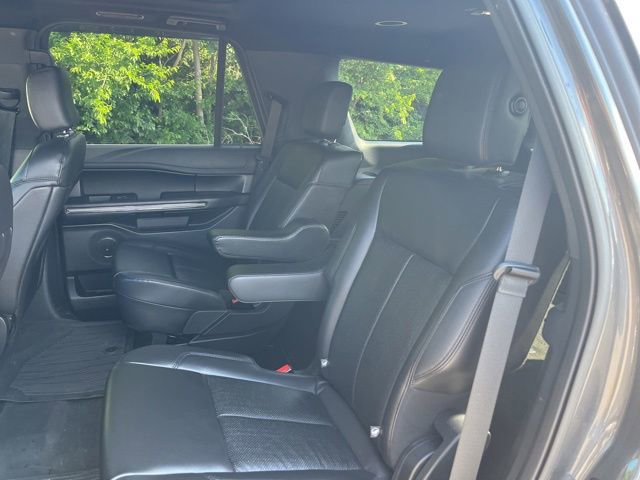 Used 2020 Ford Expedition XLT w/ Equipment Group 202A RWD image 12