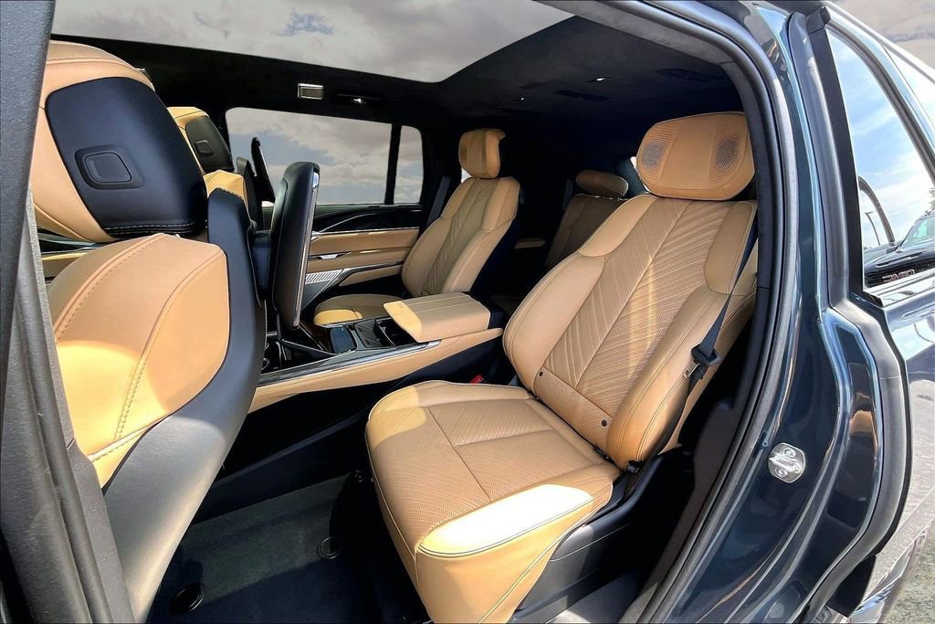 Certified 2026 Cadillac Escalade IQ Sport 2 AWD/4WD image 22