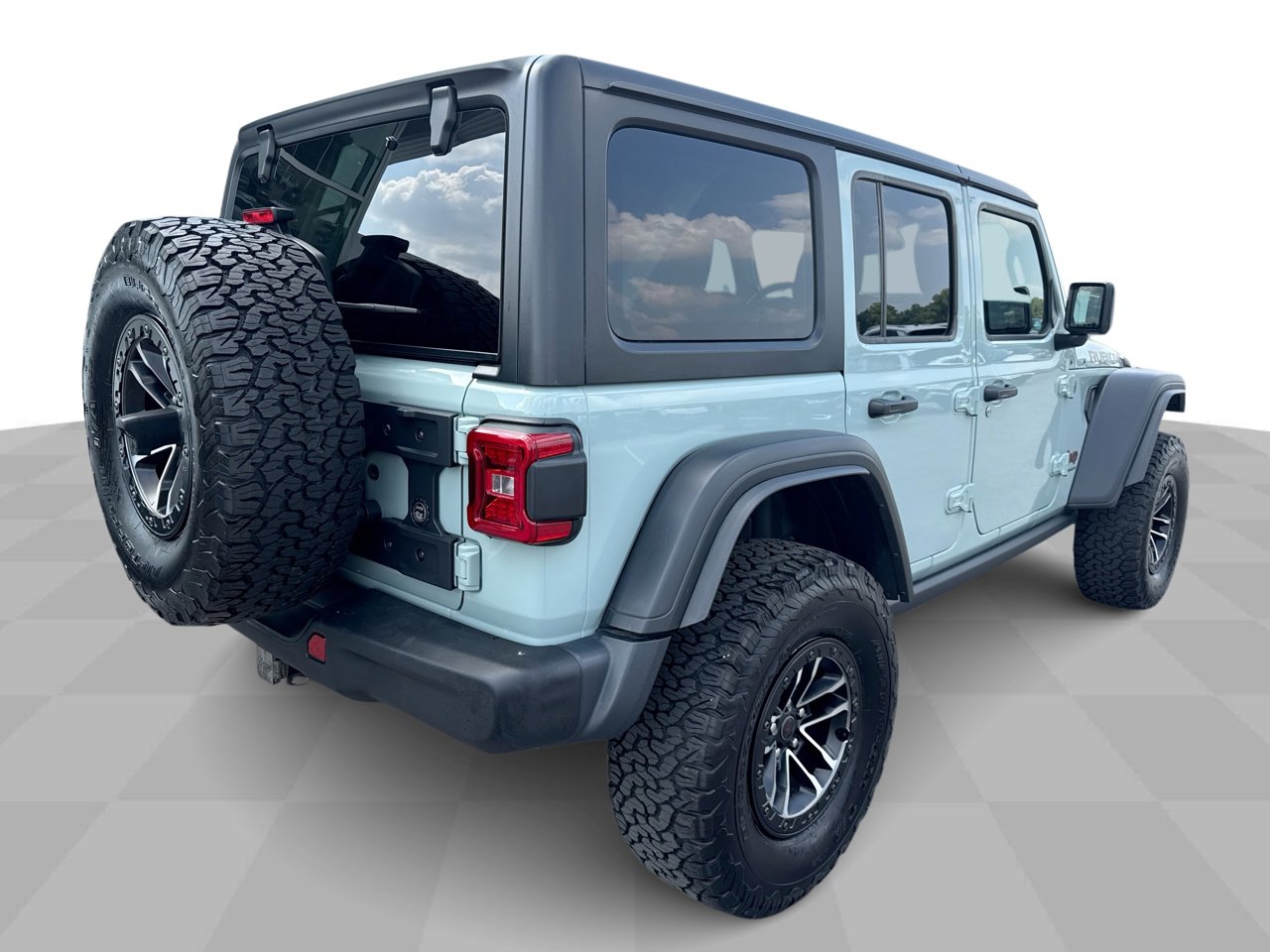 Used 2024 Jeep Wrangler Unlimited Rubicon w/ XTREMEE 35" Tire Package image 8