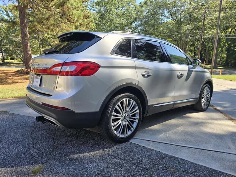 Used 2017 Lincoln MKX Reserve w/ Lincoln MKX Climate Package image 3