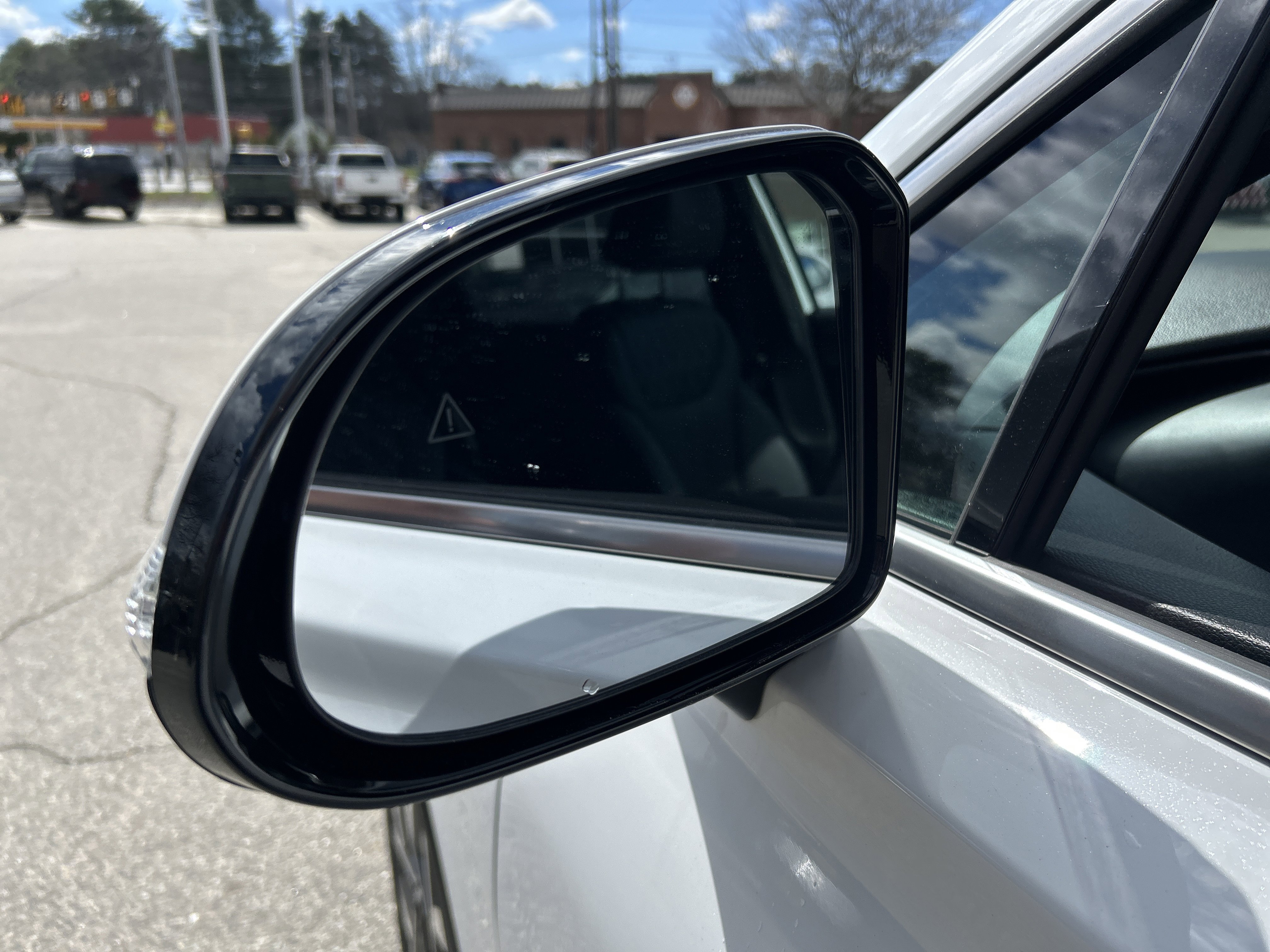 Used 2023 Hyundai Santa Fe Calligraphy w/ Cargo Package image 10