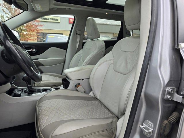 Used 2020 Jeep Cherokee Limited image 10