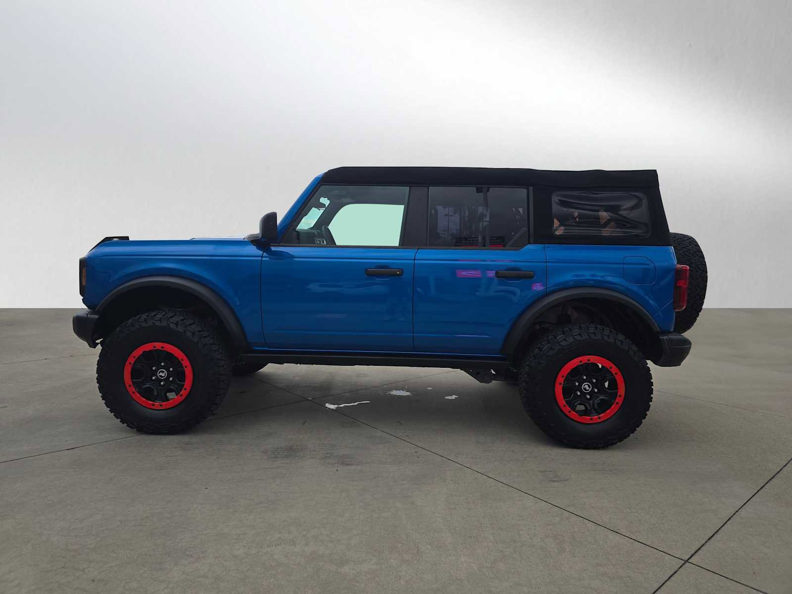 Used 2023 Ford Bronco 4-Door image 6