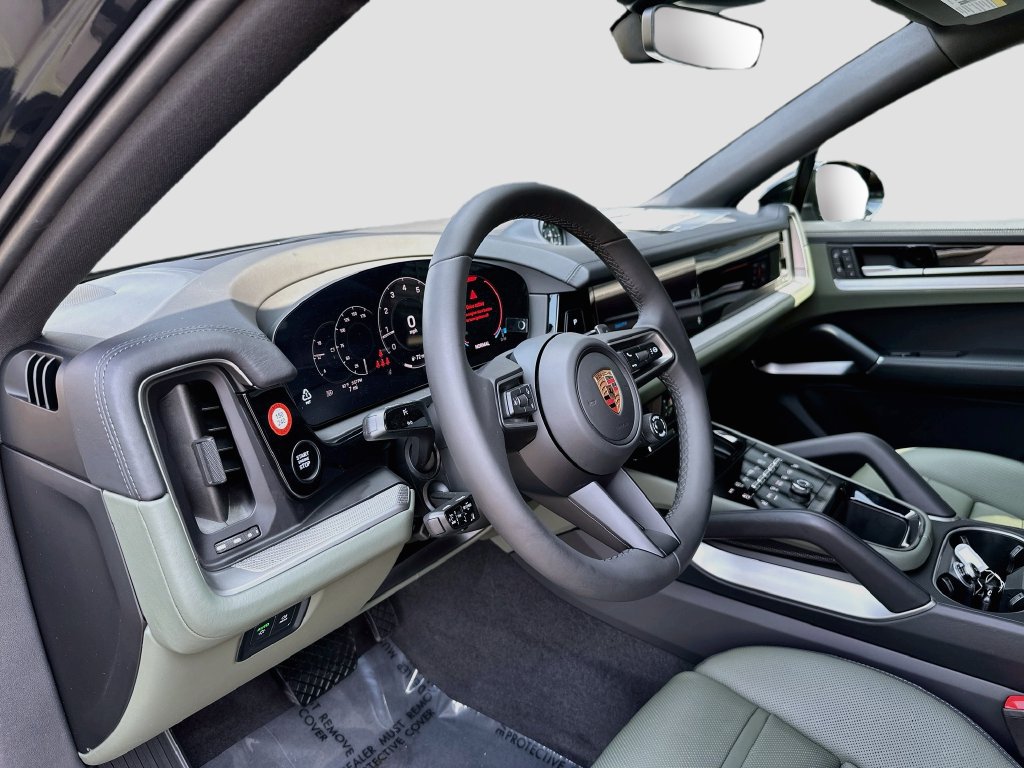 New 2026 Porsche Cayenne Coupe AWD/4WD image 4