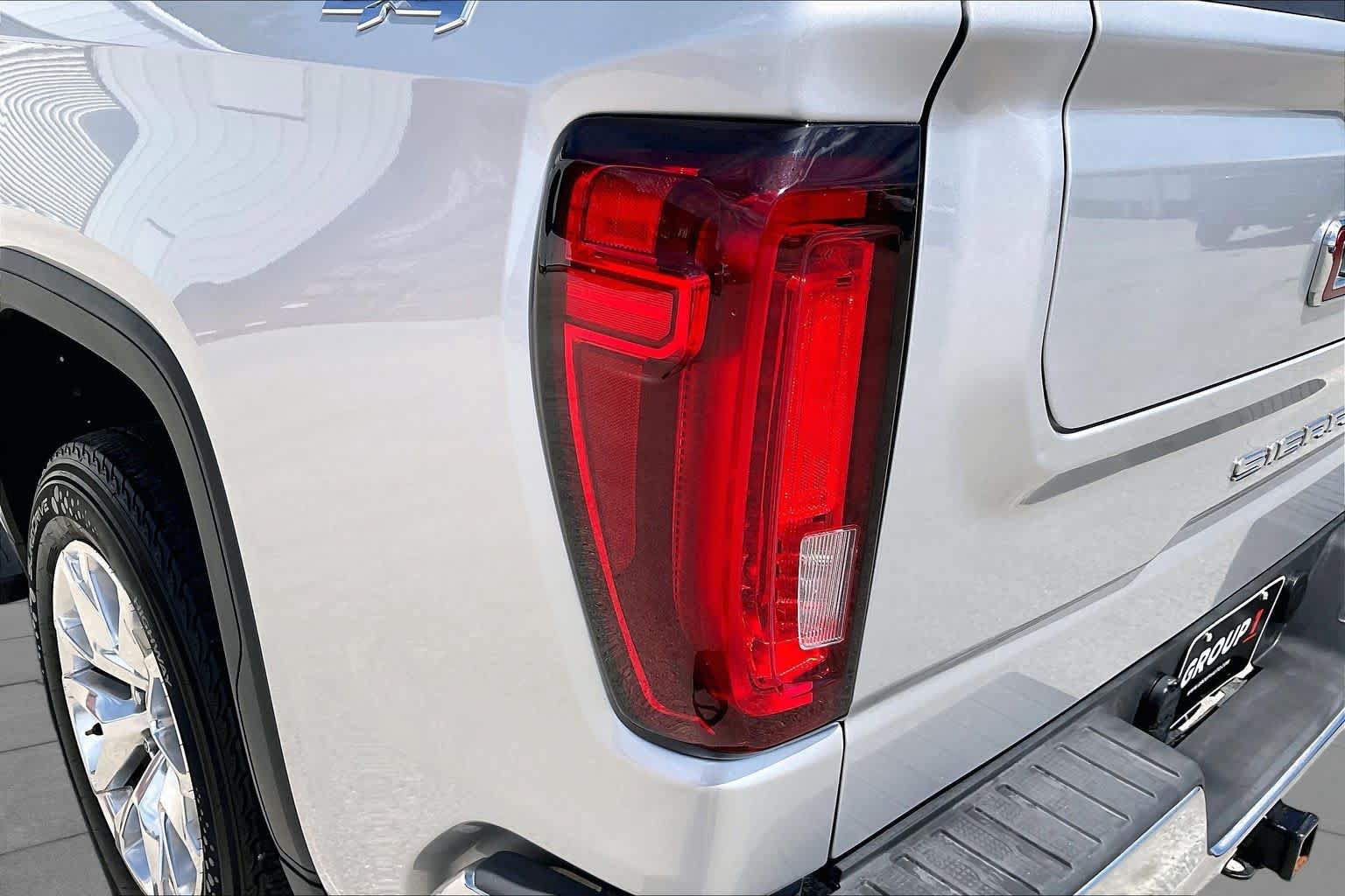 Used 2019 GMC Sierra 1500 SLT AWD/4WD image 28