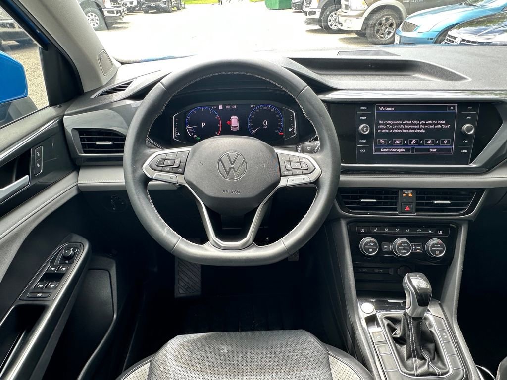 Used 2022 Volkswagen Taos SEL w/ Panoramic Sunroof Package image 23