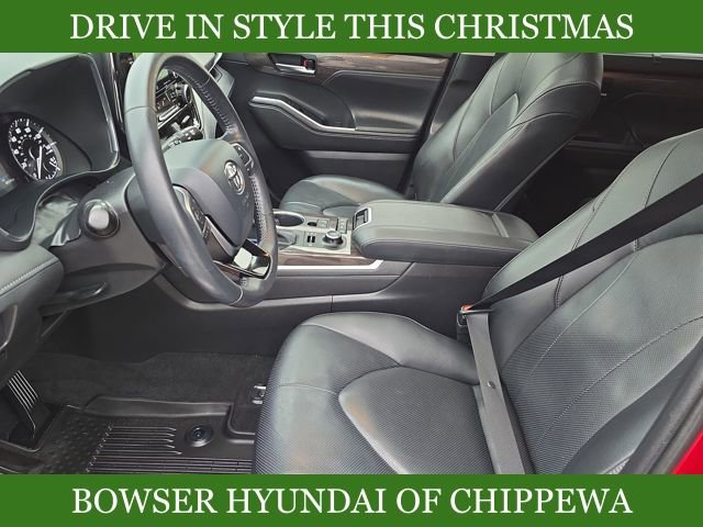 Used 2020 Toyota Highlander Limited image 9