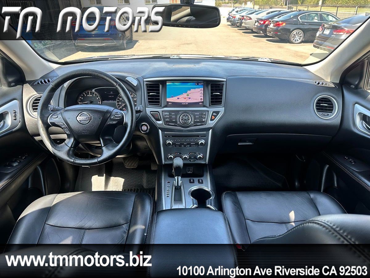 Used 2019 Nissan Pathfinder SL FWD image 7
