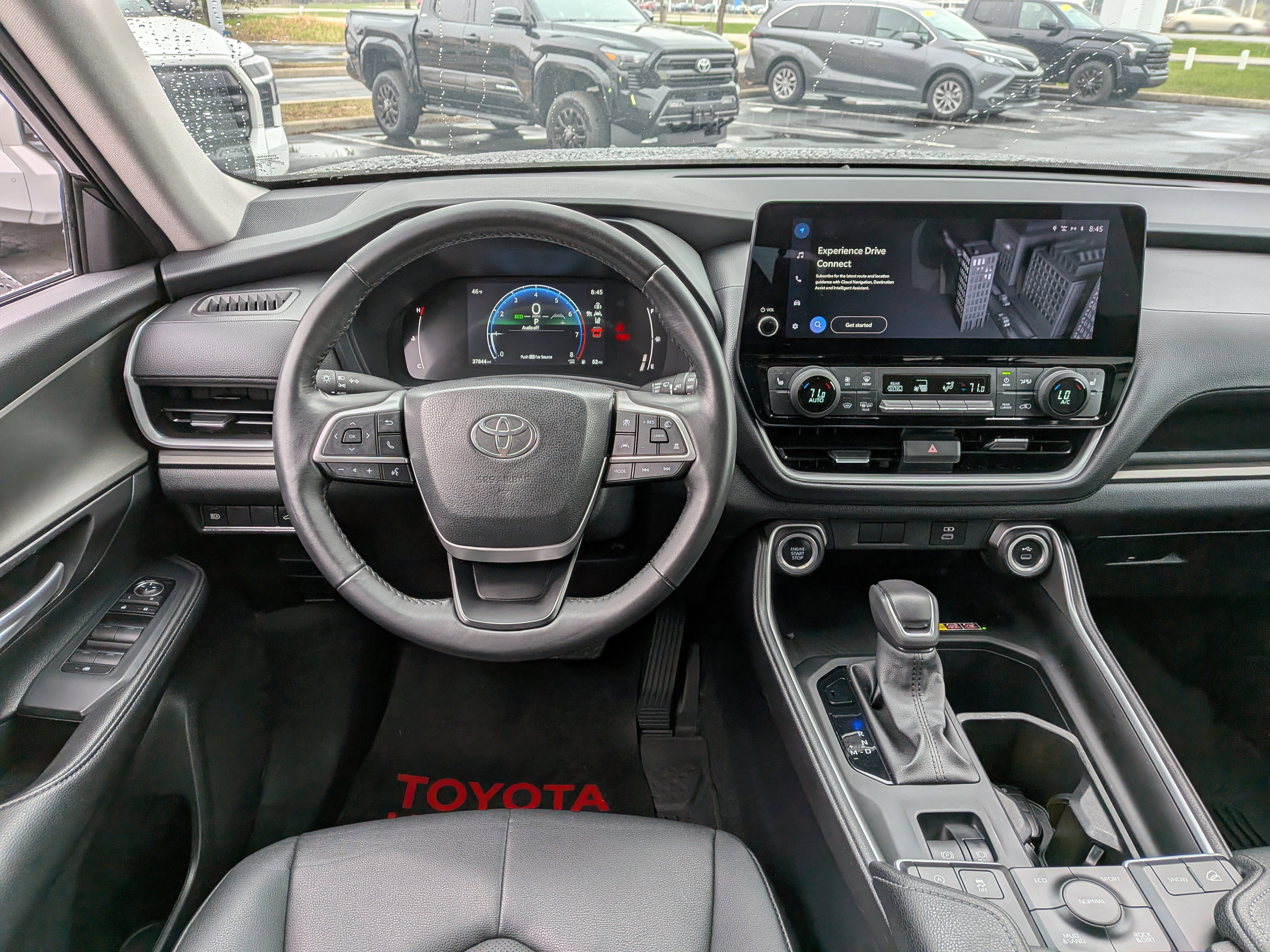 Certified 2024 Toyota Grand Highlander XLE image 30