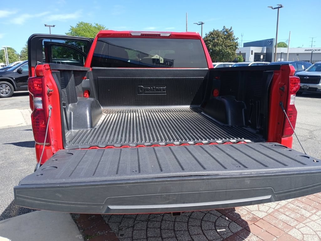 Used 2025 Chevrolet Silverado 1500 LT AWD/4WD image 32