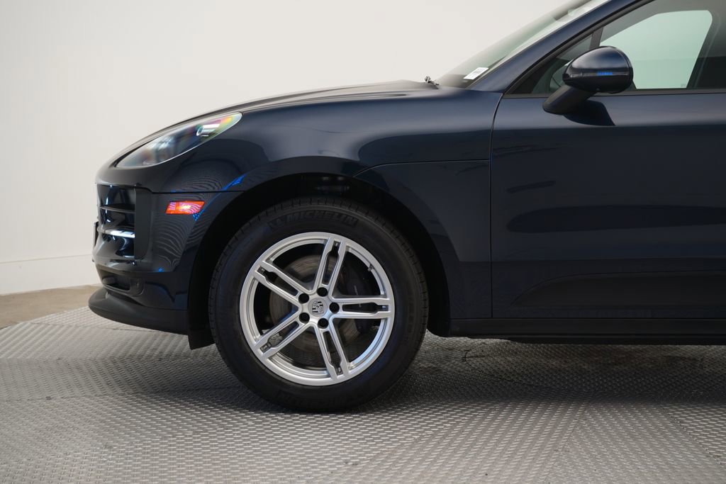 Used 2019 Porsche Macan AWD/4WD image 2