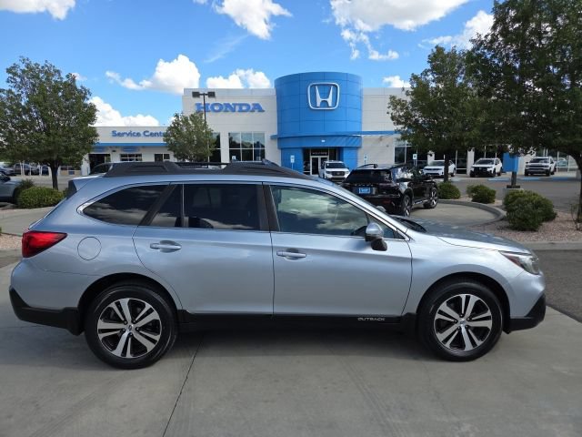 Used 2018 Subaru Outback 3.6R Limited AWD/4WD image 4