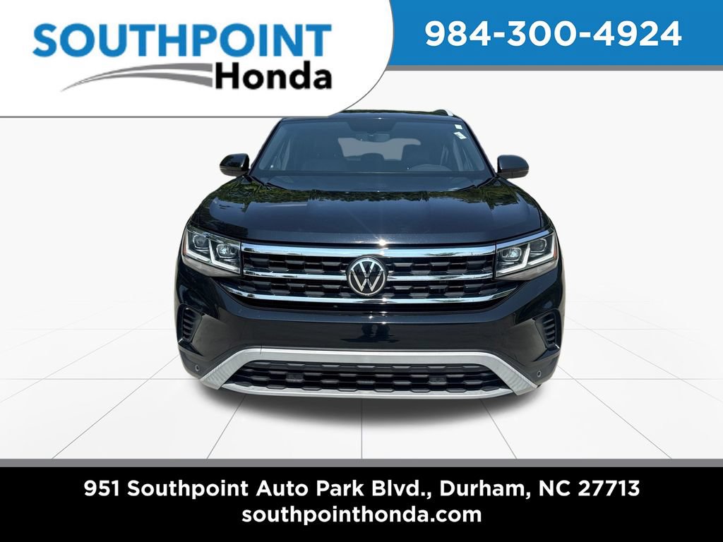 Used 2022 Volkswagen Atlas Cross Sport SE AWD/4WD image 2