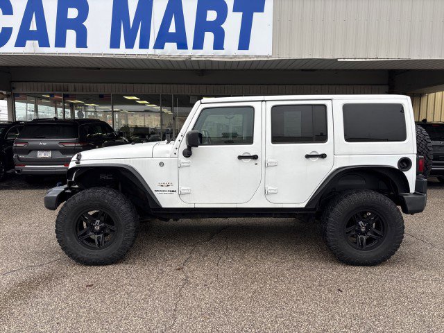 Used 2018 Jeep Wrangler Unlimited Sahara w/ Connectivity Group image 8