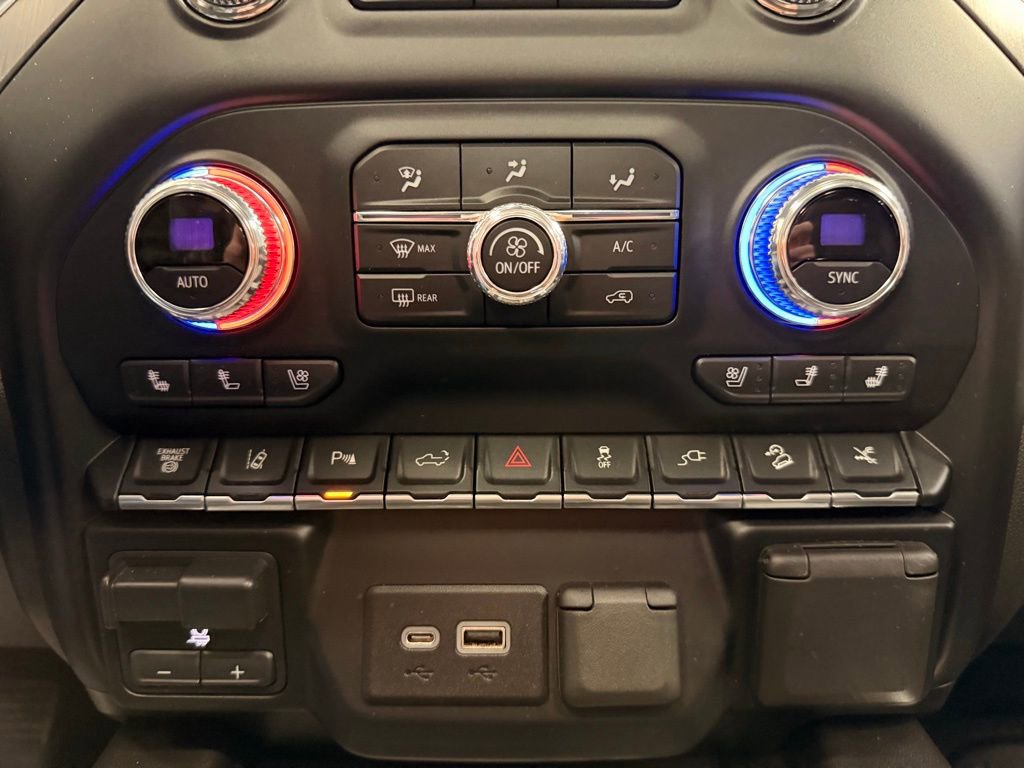 Used 2021 GMC Sierra 3500 Denali w/ Denali Ultimate Package AWD/4WD image 50