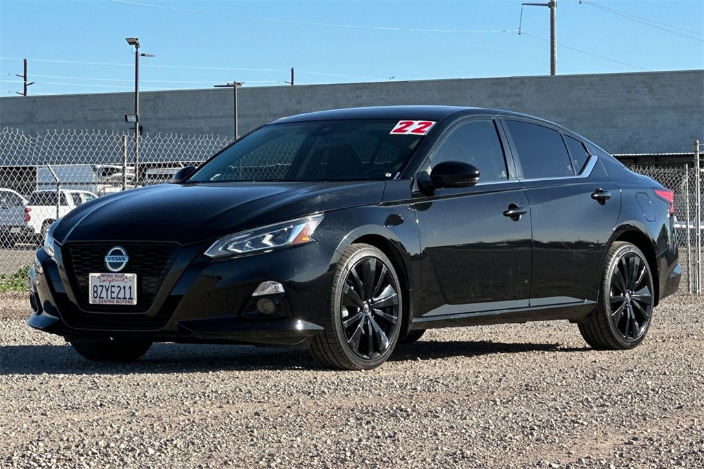 Used 2022 Nissan Altima 2.5 SR w/ Midnight Edition Package image 9