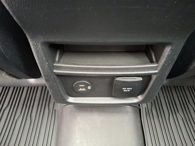 Used 2021 Ford Edge SEL w/ Convenience Package image 11