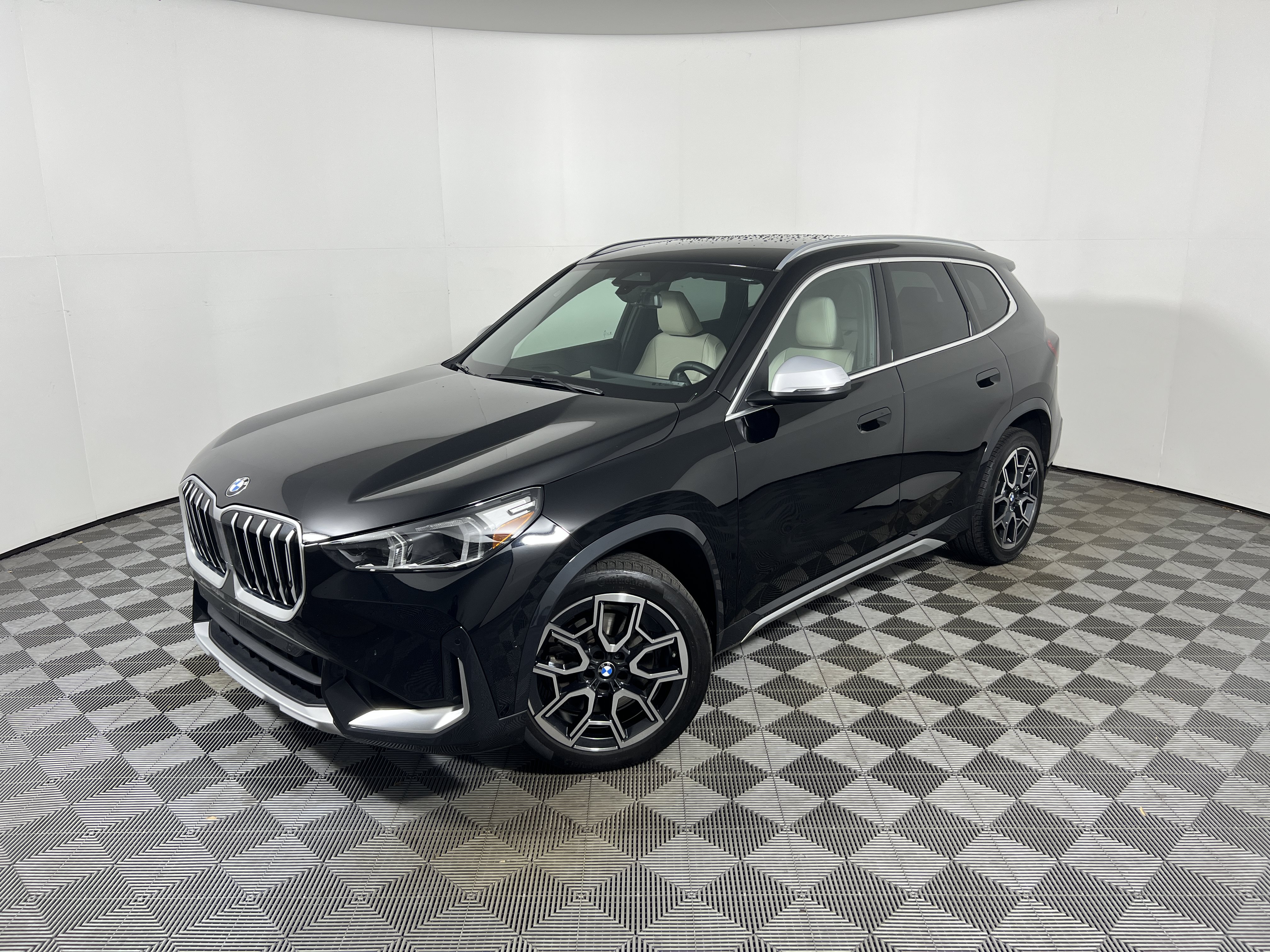 Used 2024 BMW X1 xDrive28i w/ Convenience Package