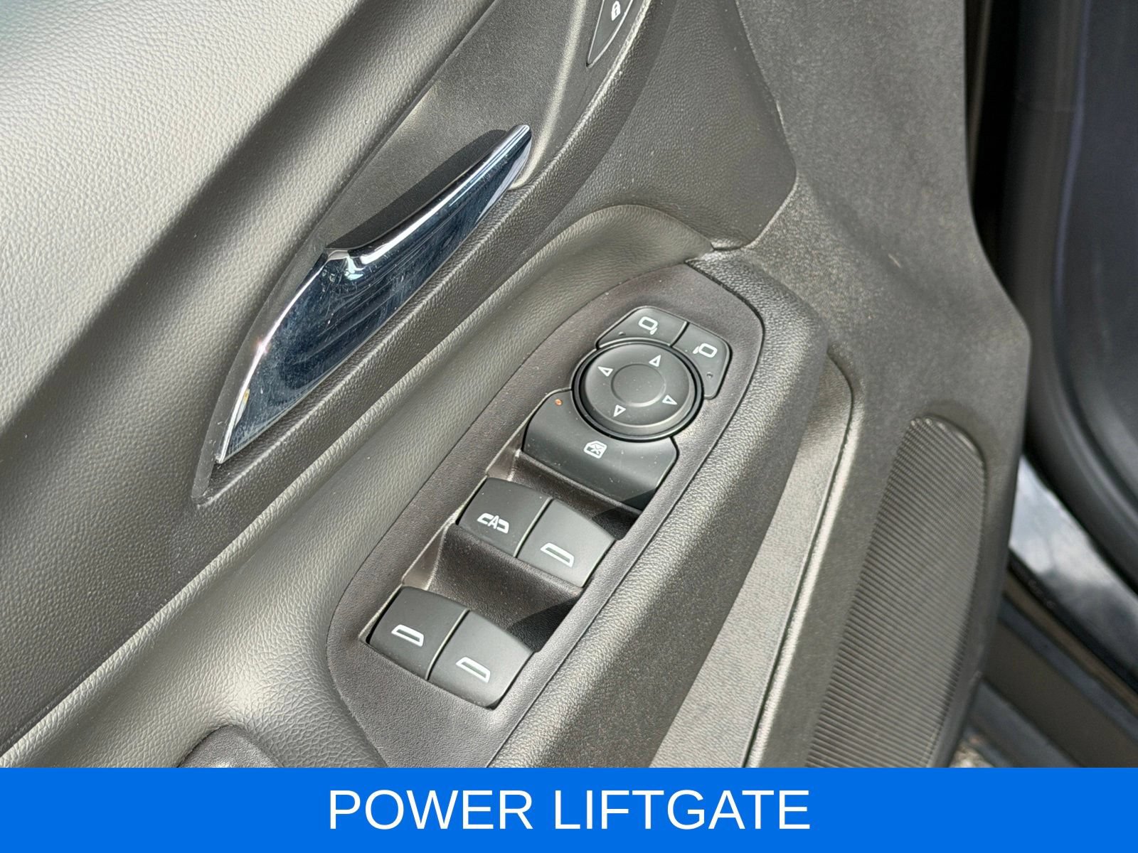 Used 2020 Chevrolet Equinox LT w/ Driver Convenience Package AWD/4WD image 15