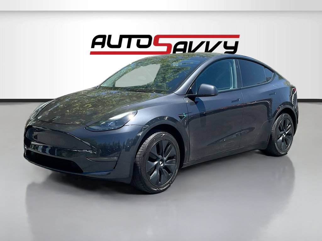 Used 2025 Tesla Model Y Long Range AWD/4WD image 3
