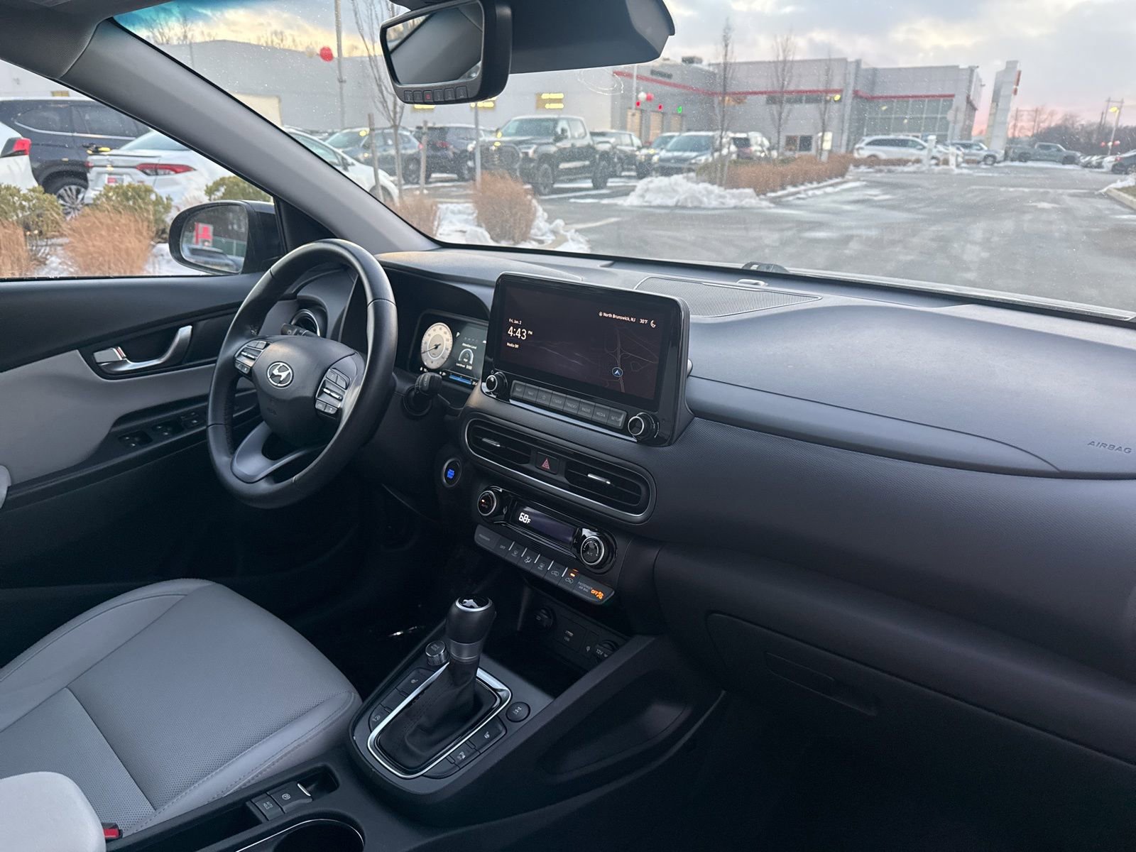 Used 2023 Hyundai Kona Limited image 14