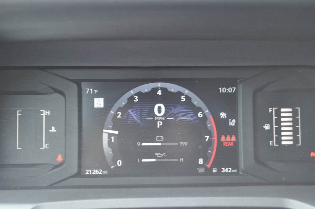 Used 2025 Toyota Tacoma SR5 image 11