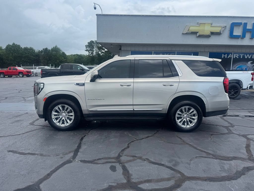 Used 2022 GMC Yukon SLT w/ SLT Luxury Package AWD/4WD image 4