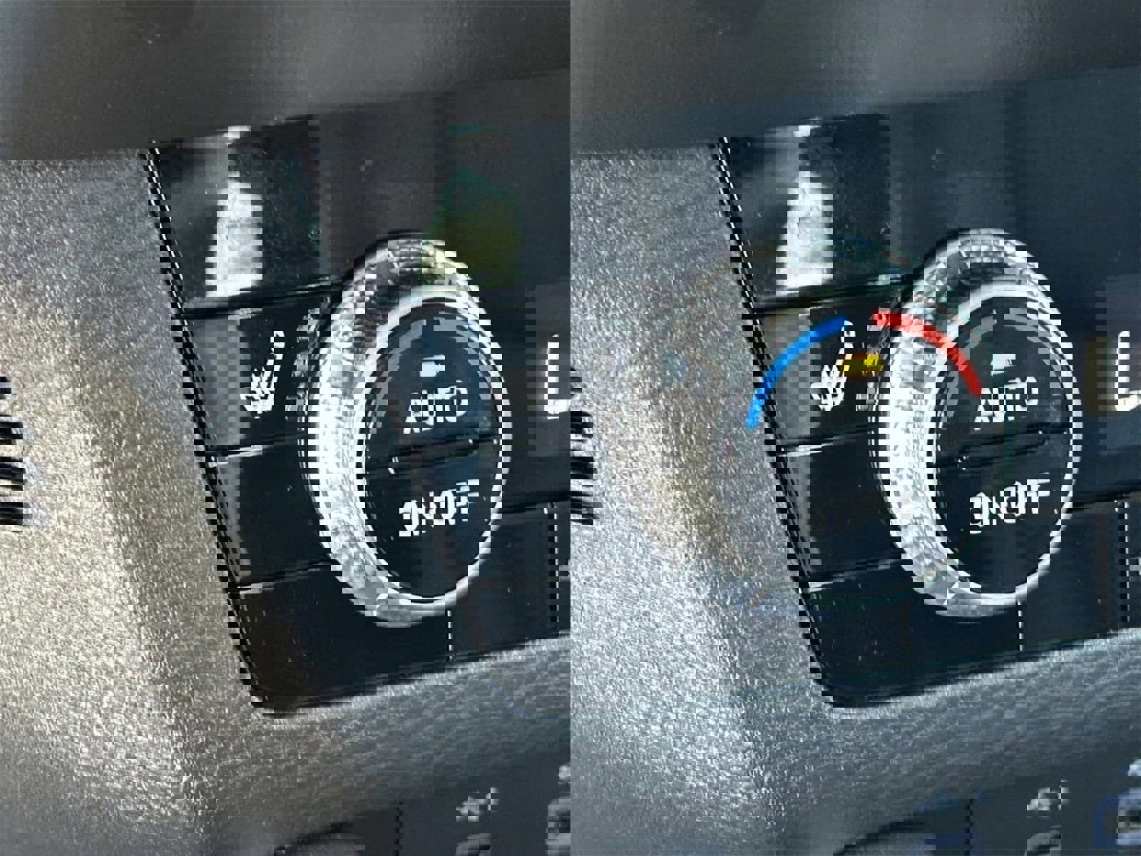 New 2026 Nissan Rogue SL image 33