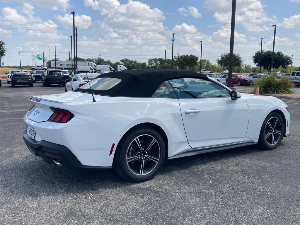 Used 2025 Ford Mustang Premium RWD image 4