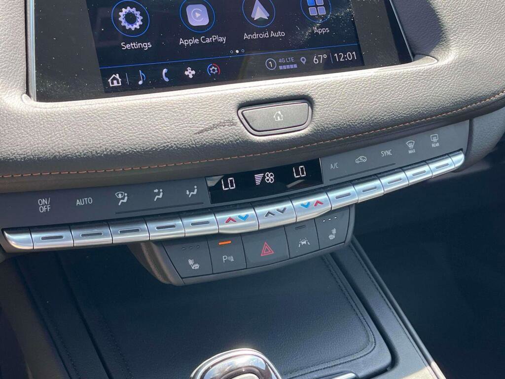 Used 2023 Cadillac XT4 Sport w/ Cold Weather Package AWD/4WD image 25