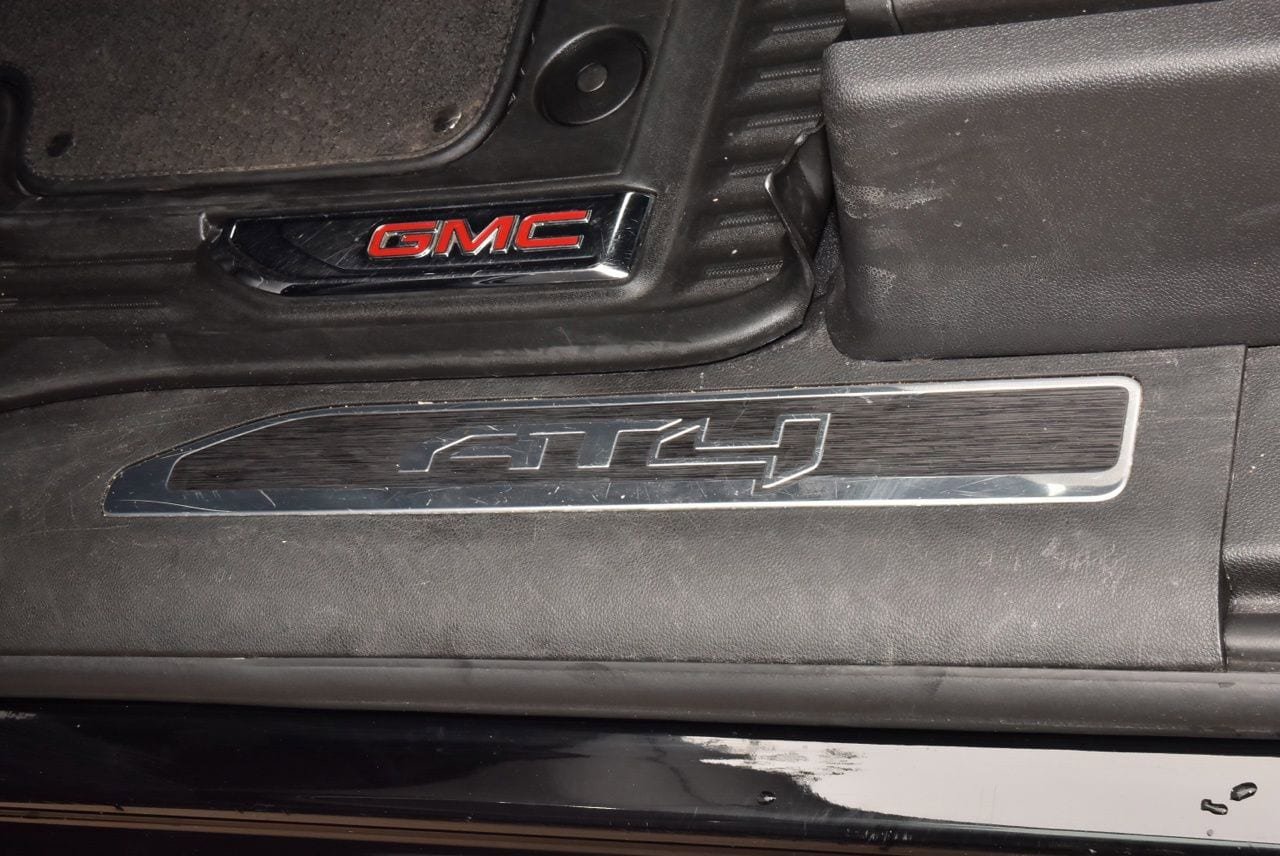 Used 2023 GMC Sierra 1500 AT4 AWD/4WD image 36