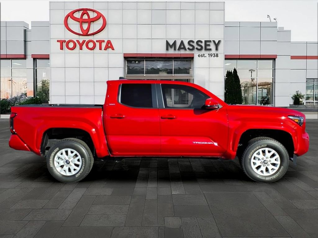 Used 2025 Toyota Tacoma SR5 image 2