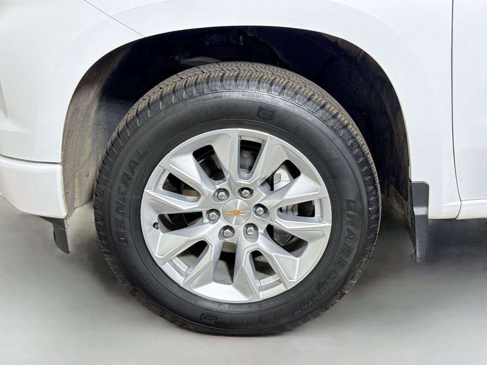 Certified 2025 Chevrolet Silverado 1500 Custom RWD image 27