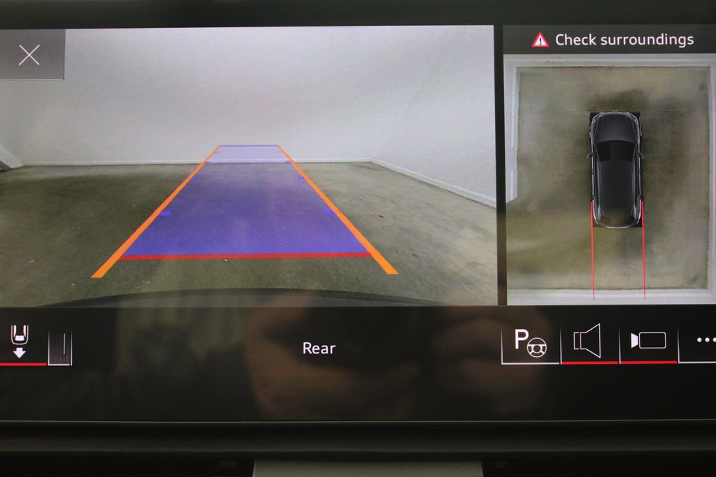 Certified 2024 Audi Q5 e Prestige image 14