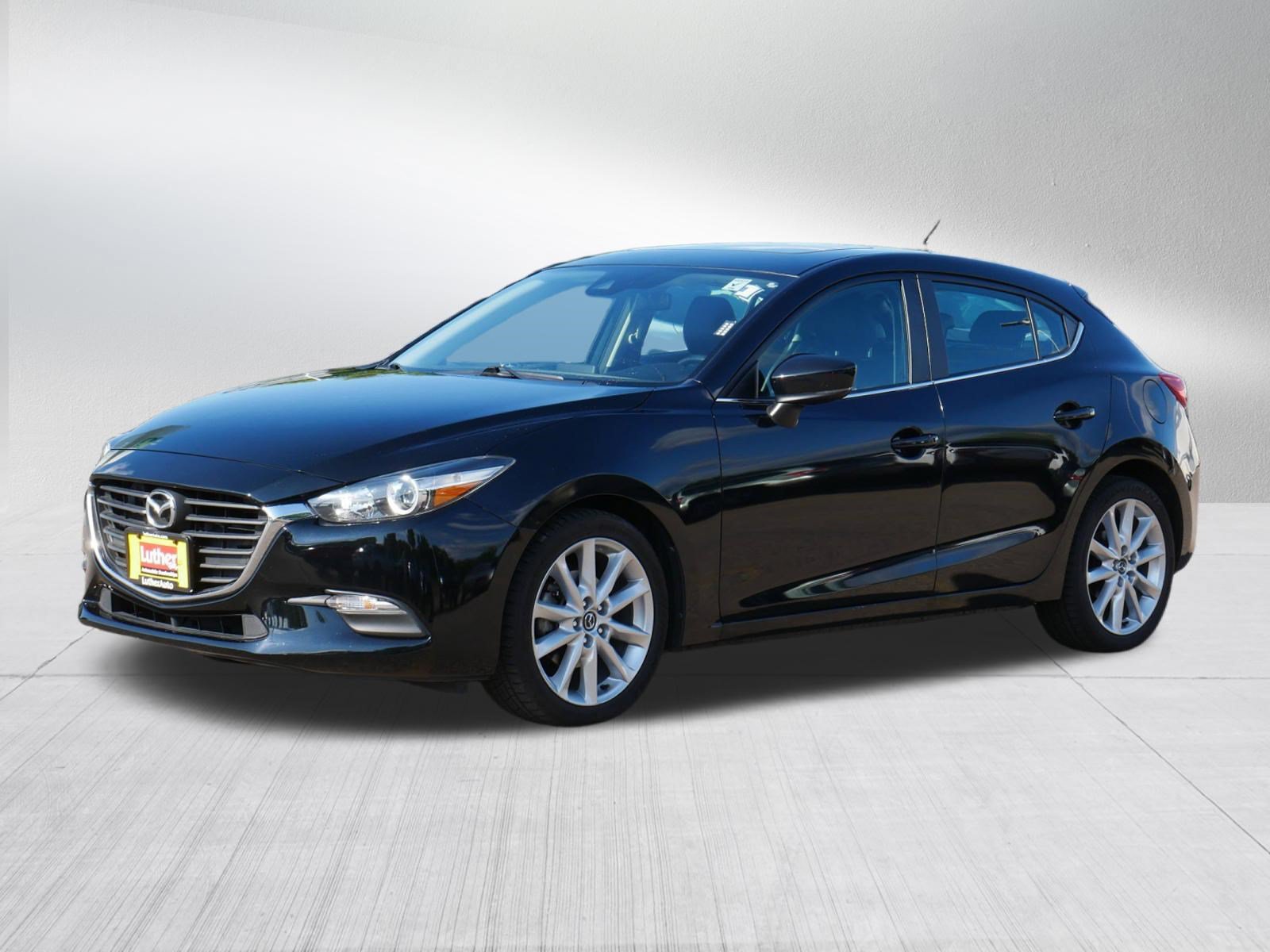 Used 2017 MAZDA MAZDA3 Touring FWD image 3