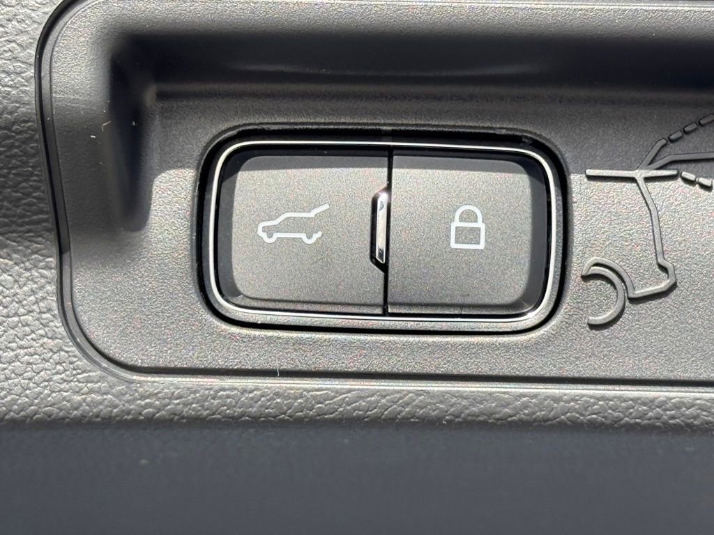 New 2026 Ford Explorer ST-Line image 14