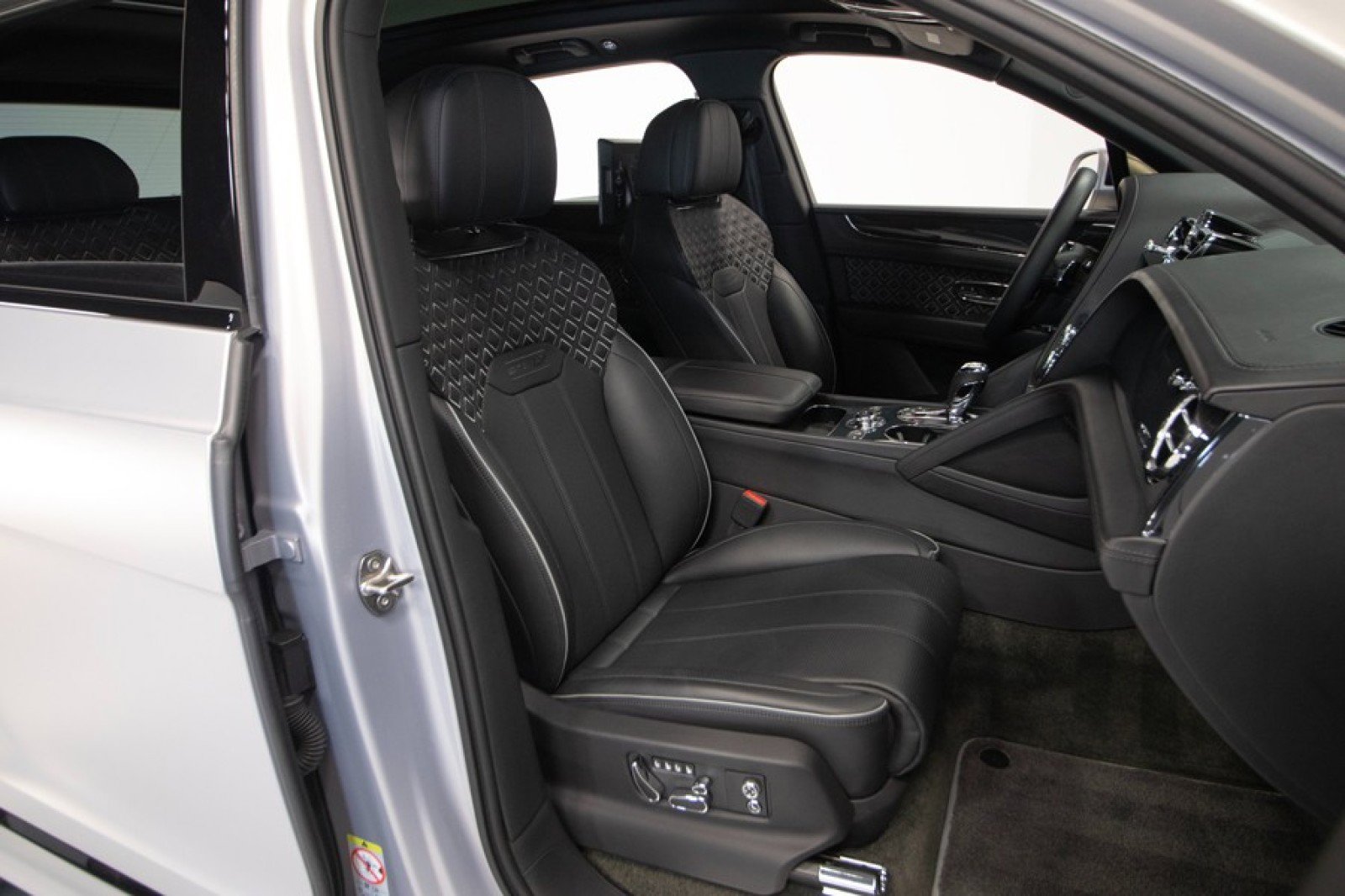 Used 2023 Bentley Bentayga Speed image 71