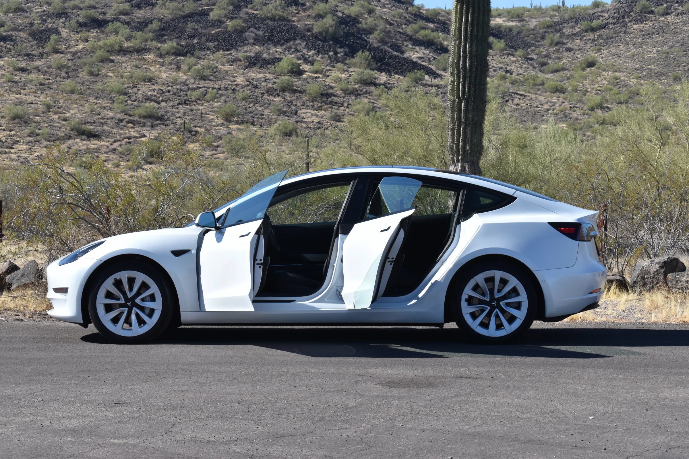 Used 2023 Tesla Model 3 Standard Range RWD image 5