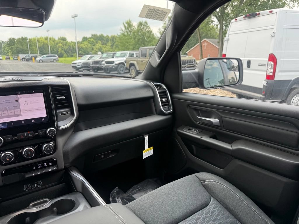 New 2026 RAM 1500 Express AWD/4WD image 40