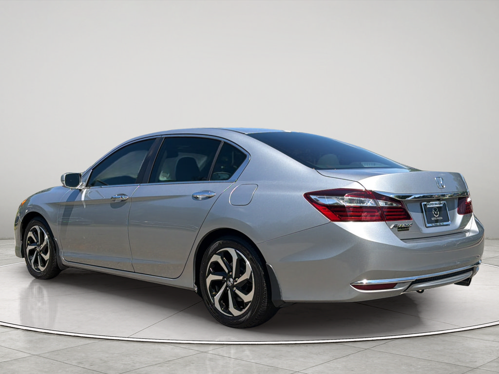 Used 2017 Honda Accord EX-L image 5